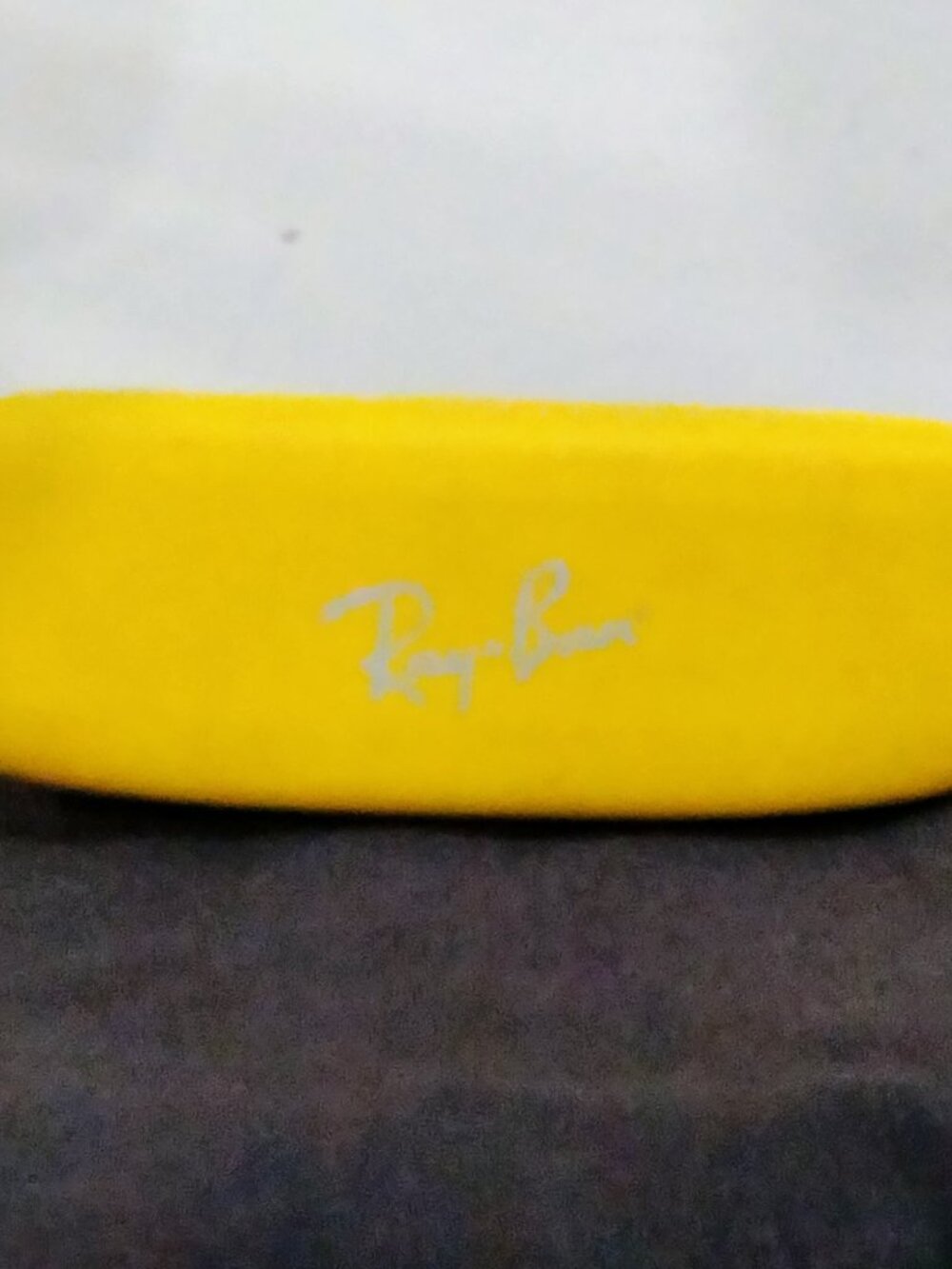 Authentic Ray-Ban Junior Eyeglass Case Yellow Hard Clamshell HB-09 Red Lining